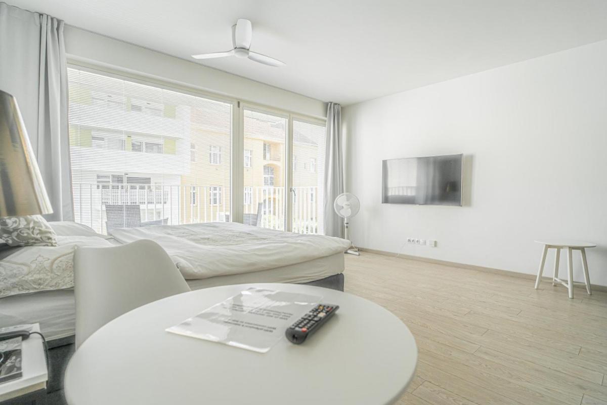 Apartment Karel With Garage Parking Прага Экстерьер фото